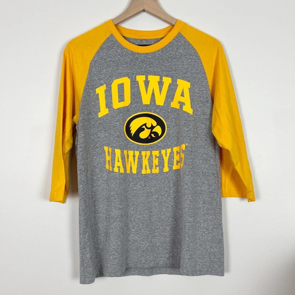 Colosseum Men's Iowa Hawkeyes Raglan Baseball 3/4 Sleeve Gray & Gold Tee Size M